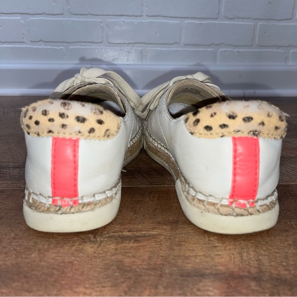 Dolce Vita Morris Sneakers - Picture 4 of 11